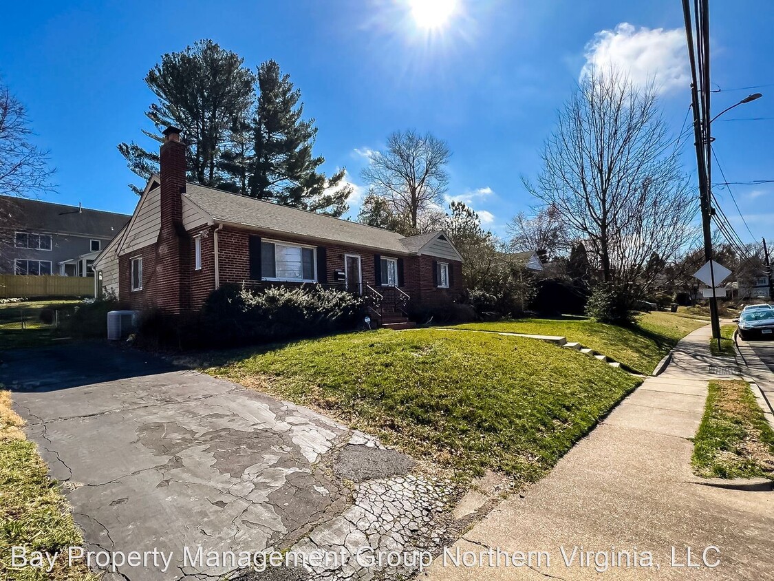 Primary Photo - 5 br, 2 bath House - 6624 Williamsburg Blvd