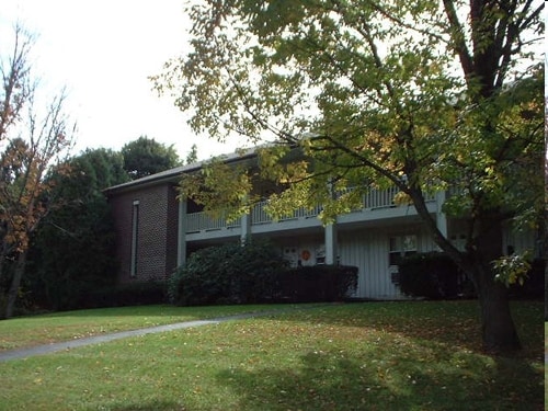 Primary Photo - Grassy Plain Estates