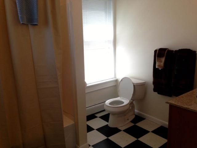 Foto del edificio - 1027 West Fourth Street, Apt. W