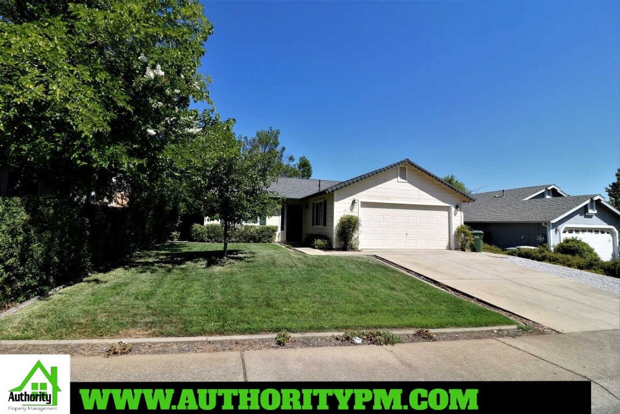 Primary Photo - 861 Montcrest Dr