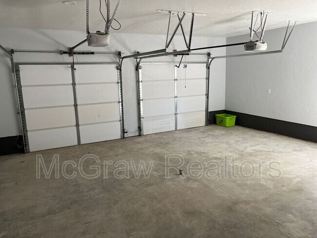 Building Photo - 120 N Acker Dr