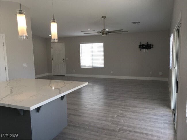 Foto del edificio - 9346 Island Dawn St