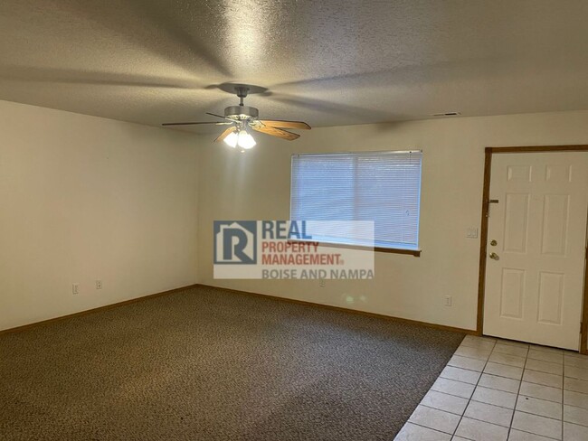 Foto del edificio - Nice 2 Bedroom Near NNU and Downtown Nampa!