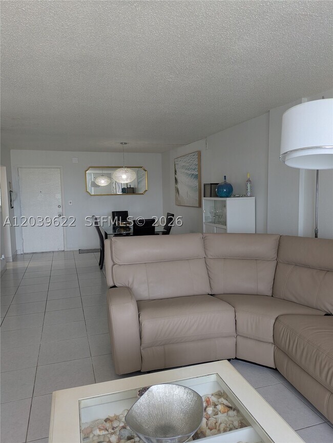 Foto del edificio - 1849 S Ocean Dr