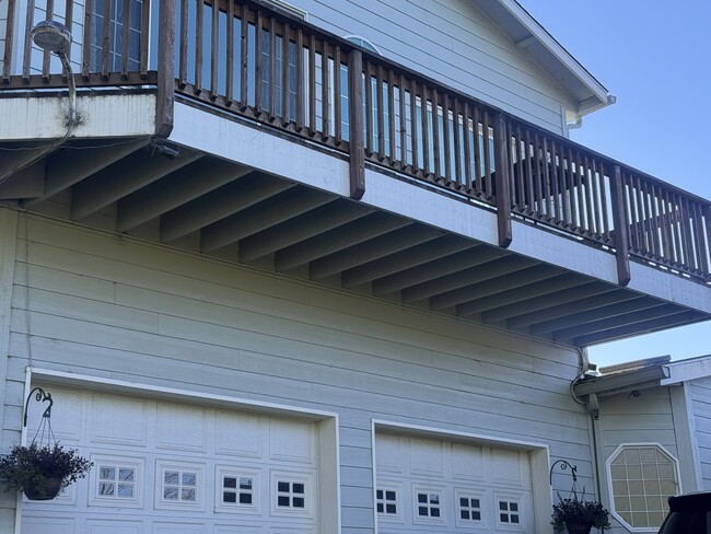 Private Deck - 438 10th Ct