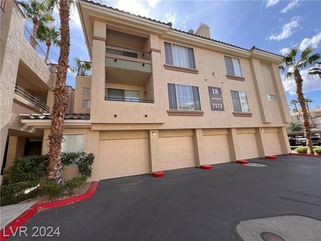 Primary Photo - Gated Community / One Bedroom / 1 Car Garage