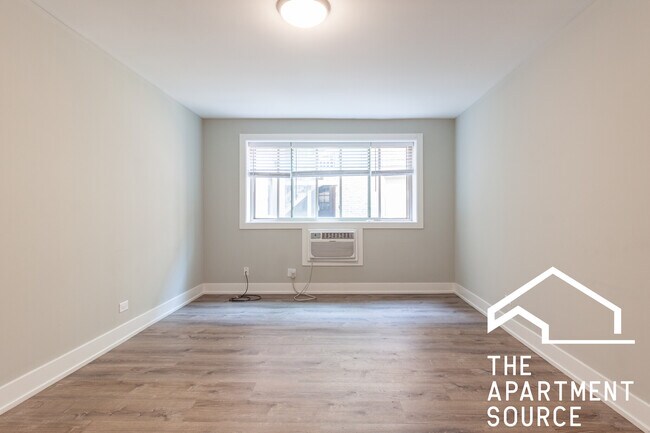 Foto del edificio - 529 W Surf St