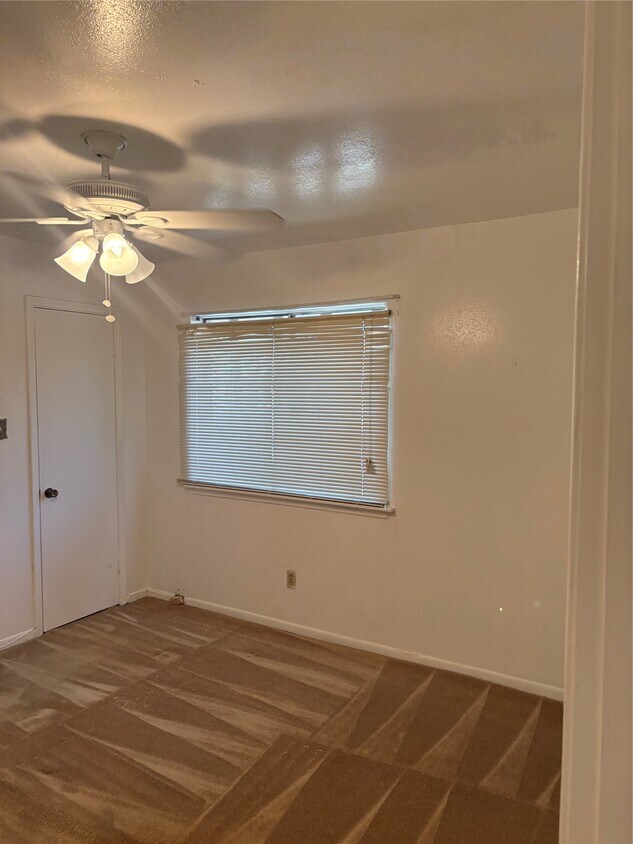 Foto del edificio - 8450 Bigwood St