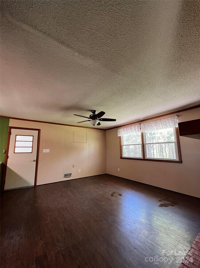 Building Photo - 1575 Simplicity Rd