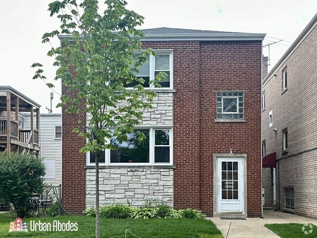 Building Photo - 2707 W Berwyn Ave