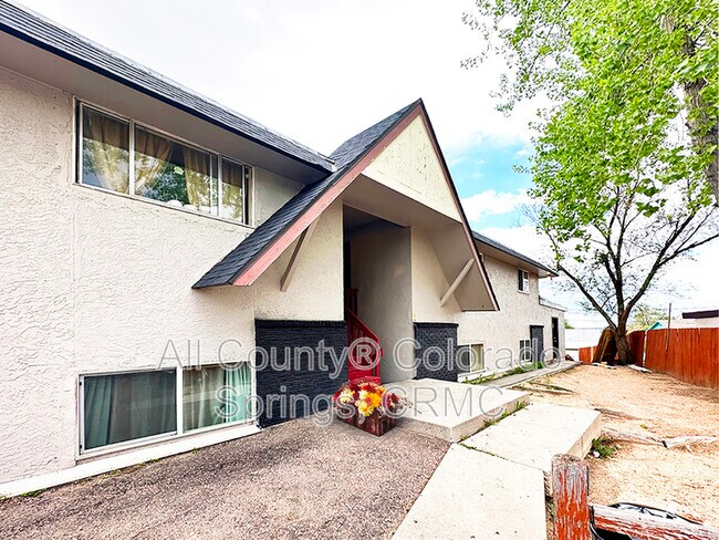 Foto del edificio - 2119 Preuss Rd