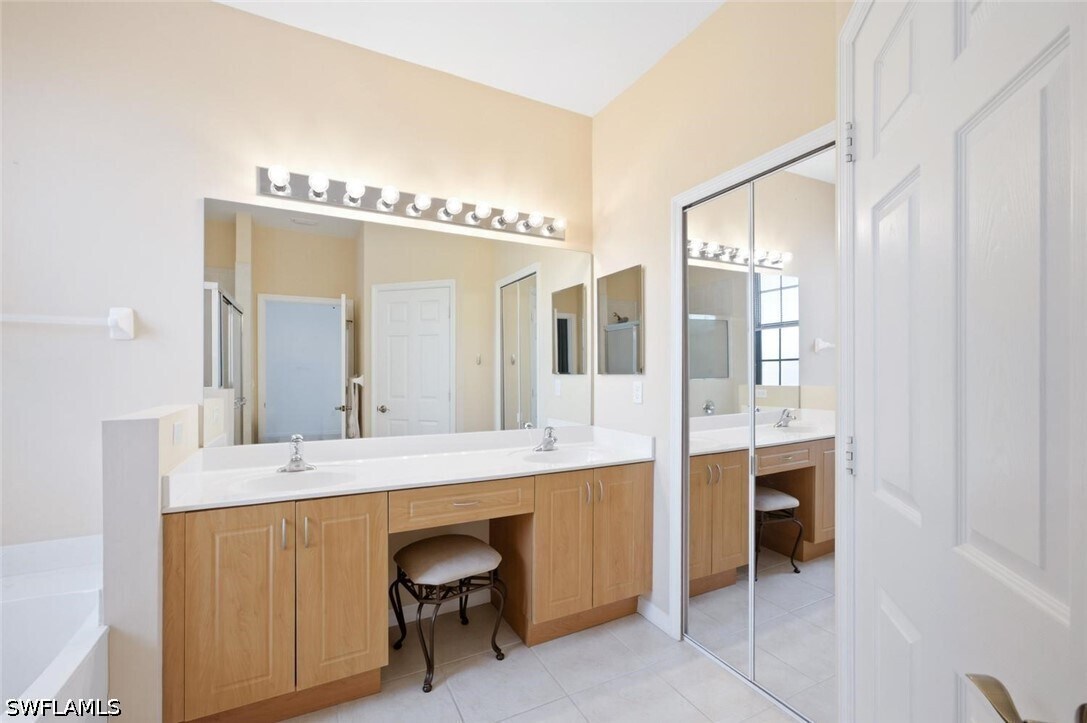 Foto del edificio - 7631 Bristol Cir