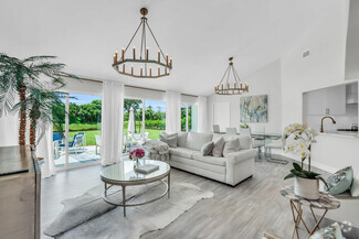 Building Photo - 2649 Longboat Dr