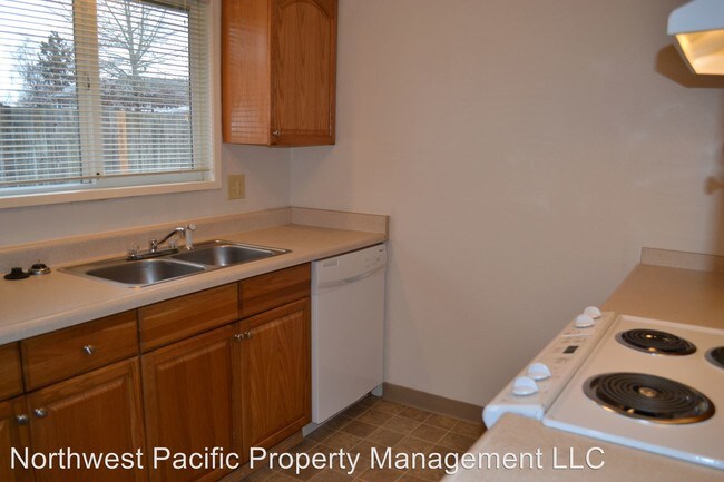 Building Photo - 4867 Buffalo Dr SE