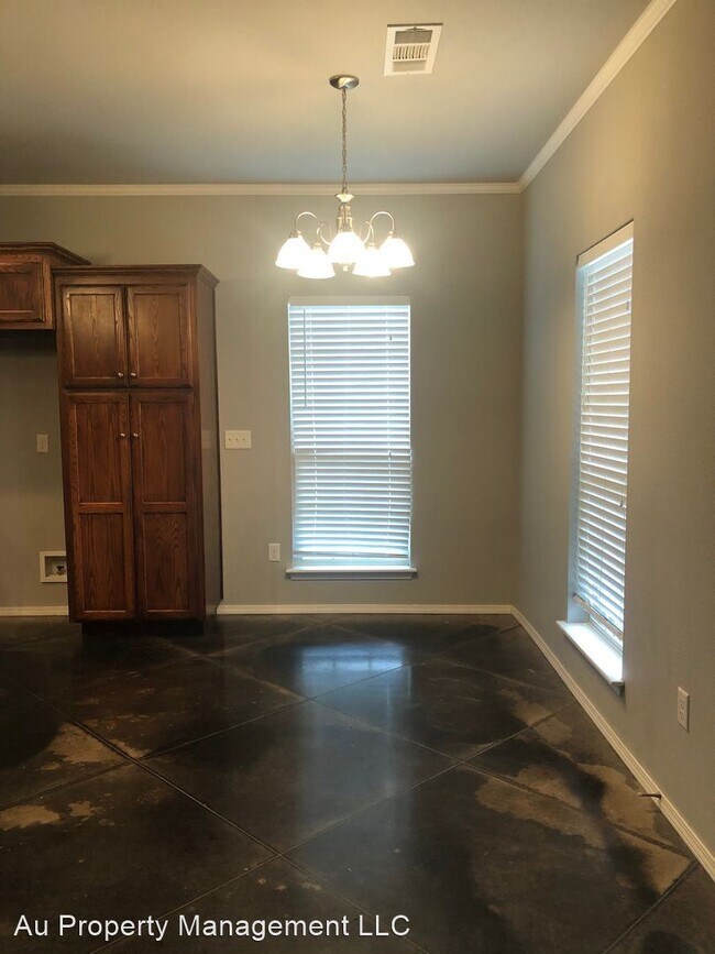 Foto del edificio - 9606 Prather Ave