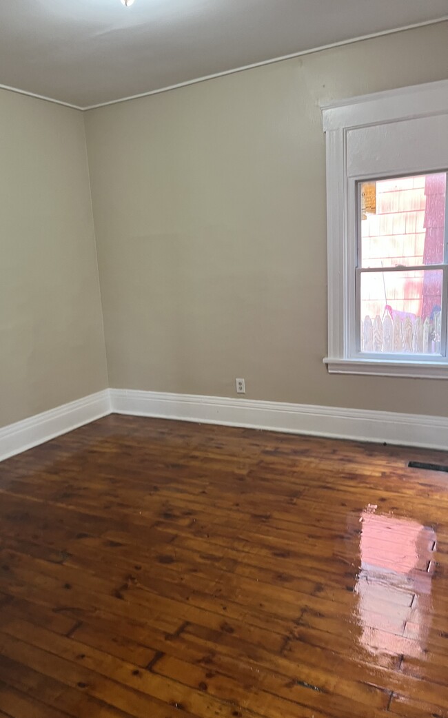 Building Photo - 204 Landon Ave