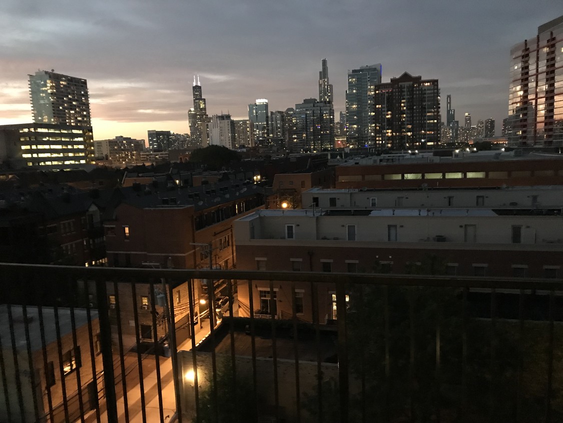 Skyline evening view from the apartment - 320 E 21st St