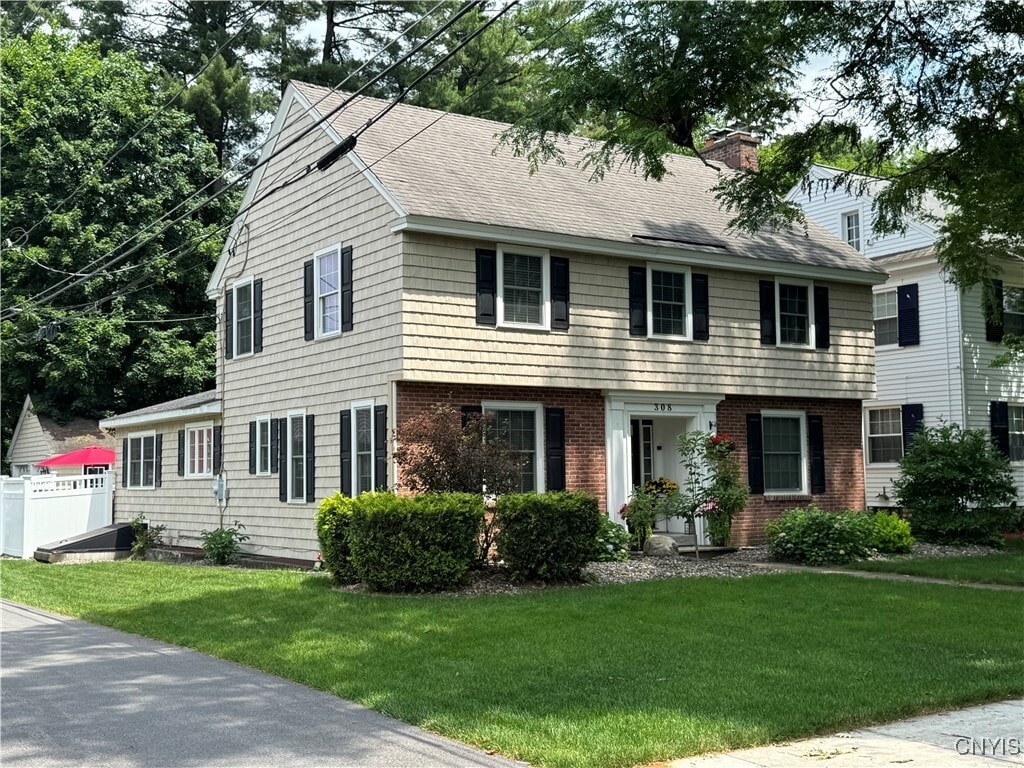 Primary Photo - 308 W Locust St