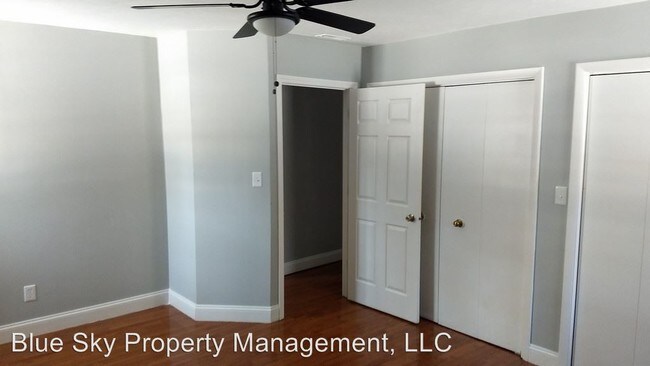 Foto del edificio - 3 br, 2 bath House - 5216 W. Bethel Ave.