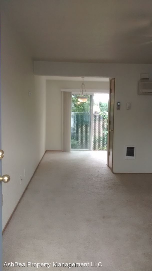 Building Photo - 2 br, 1.5 bath House - 4792 Lancaster Driv...