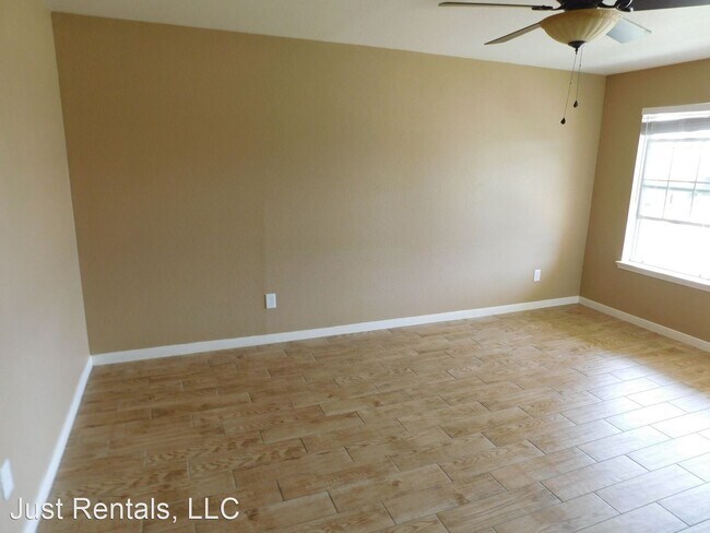 Building Photo - 314 Cedar Ridge Dr