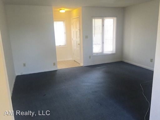 Building Photo - 1902 Meadowlark Ln