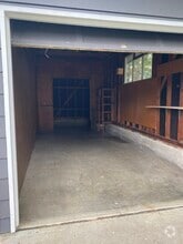 Building Photo - 11760 SW Bowmont Ln