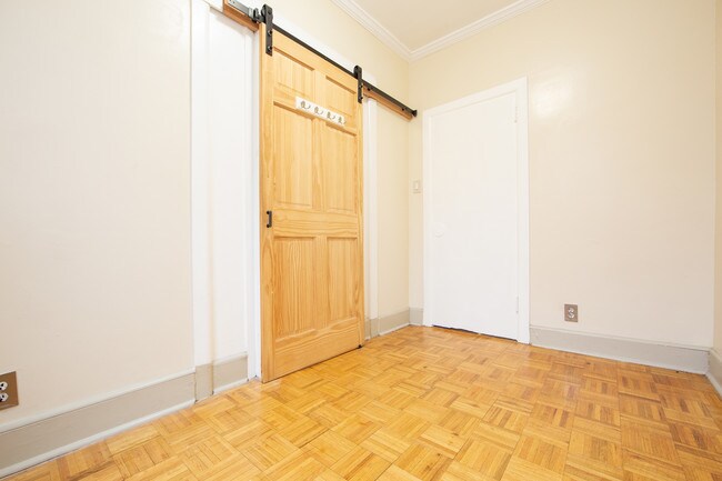 Building Photo - 360A Gates Ave