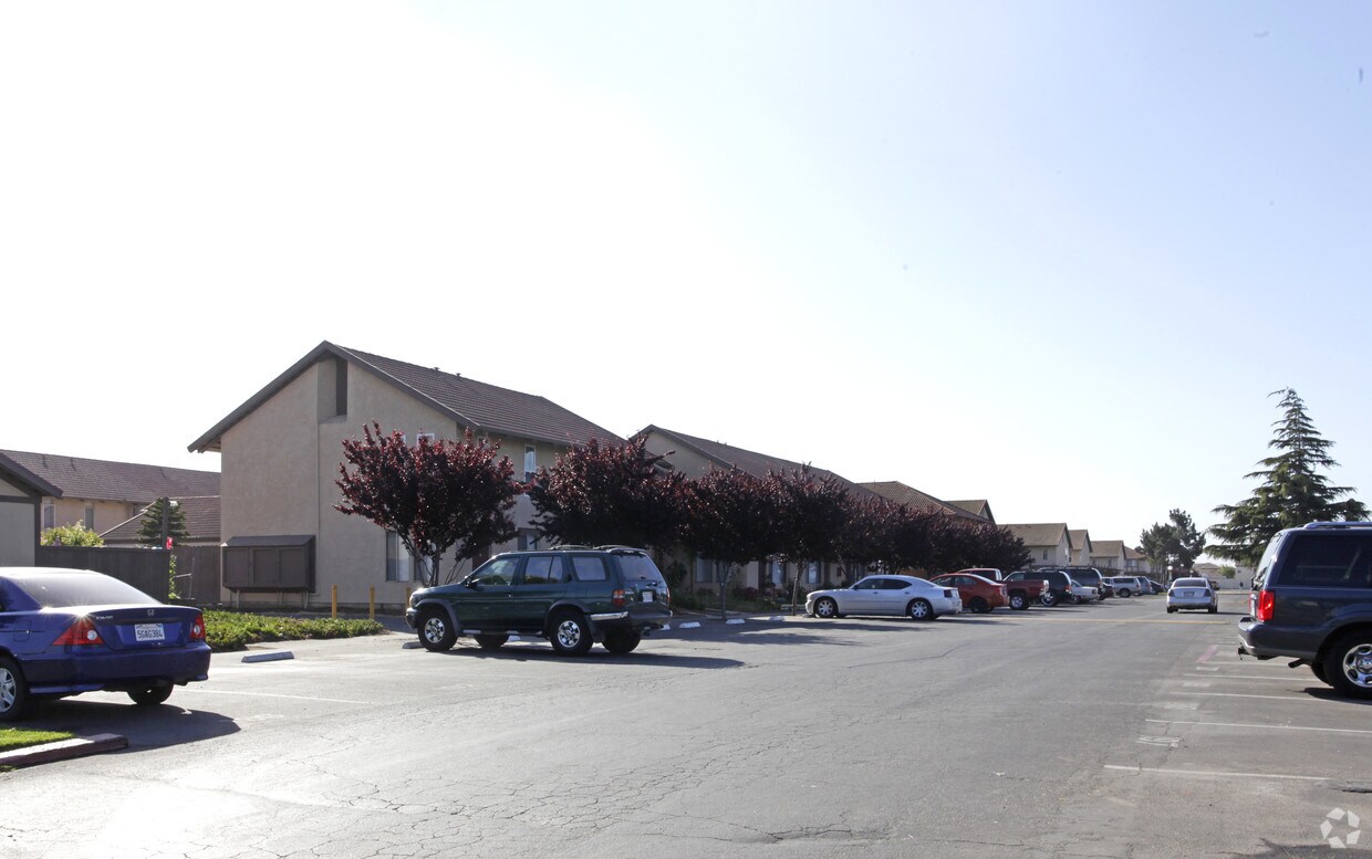 Foto del edificio - Gabilan Plaza Apartments