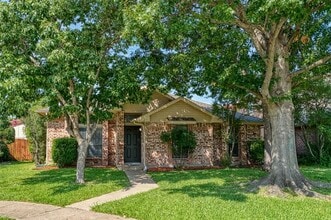Building Photo - 4013 David Cir