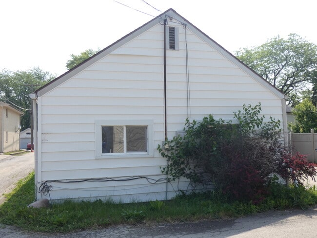 Building Photo - 349 S Curtis Ave