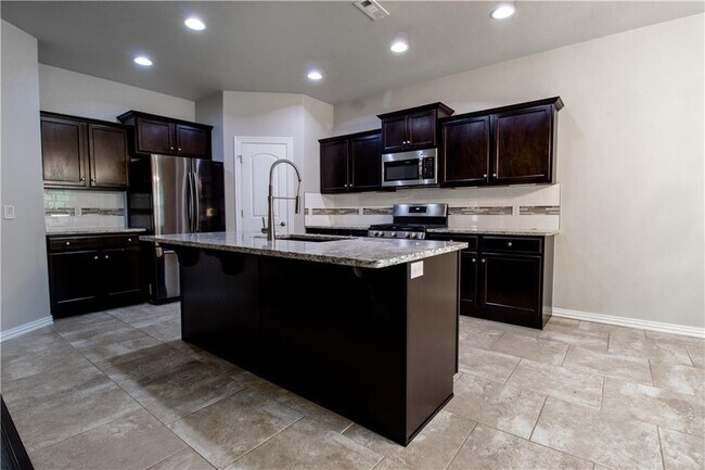 Foto del edificio - 1796 S Harding Pl