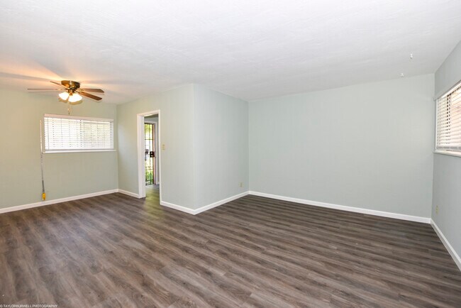 Building Photo - 2895 California Ave SFH - Freestanding