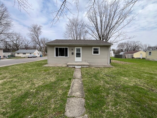 Building Photo - 703 E 28th St