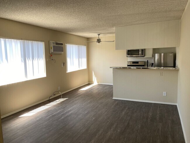 Foto del edificio - 3735 S Canfield Ave