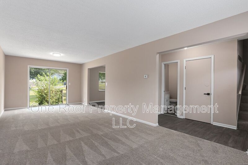 Primary Photo - 701 Linwood Dr