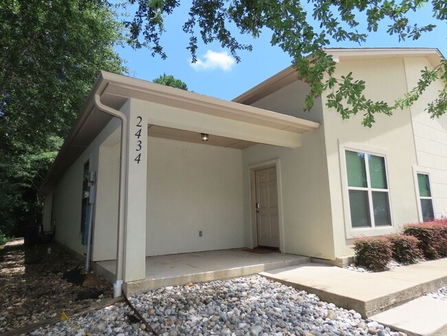 Foto del edificio - 2434 Haverhill Dr