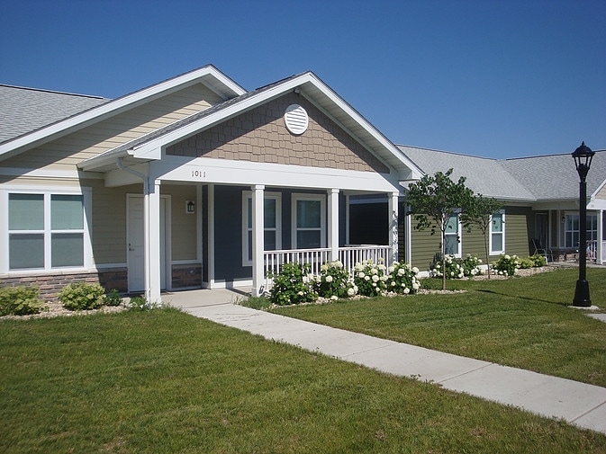 Primary Photo - Country Lane Apartments of Sterling