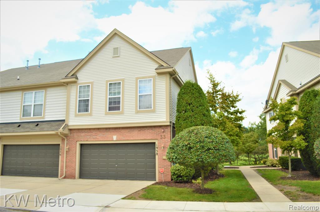 1958 Pinecroft Dr, Canton, MI 48188 Condo for Rent in Canton, MI
