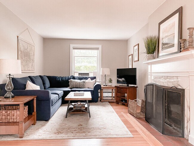 Foto del edificio - Short-Term Single Family Home Rental - Desirable Neighborhood