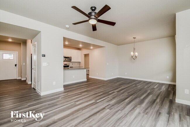 Building Photo - 11131 Murrelet Dr