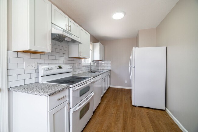 Foto del edificio - Updated 3 Bedroom Home with Garage!