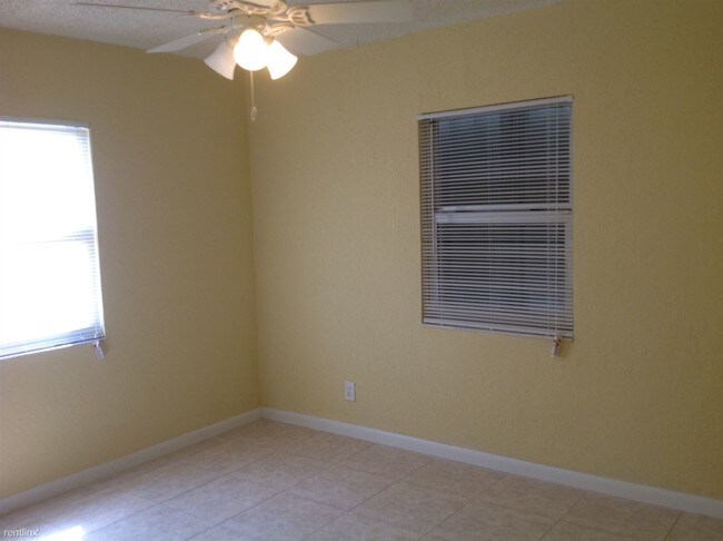 Foto del edificio - 5288 N Andrews Ave