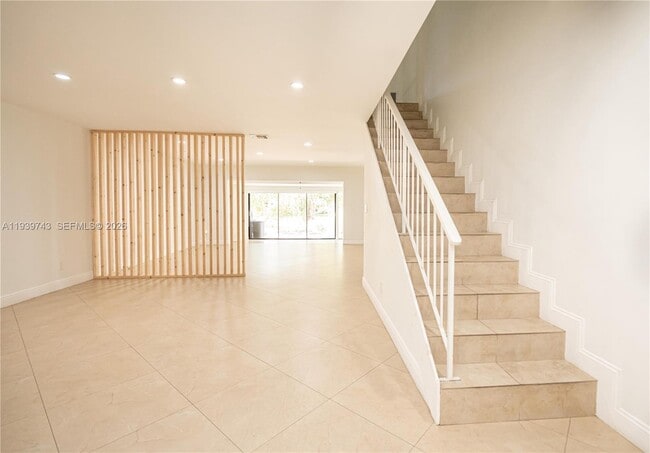 Building Photo - 3753 Estepona Ave