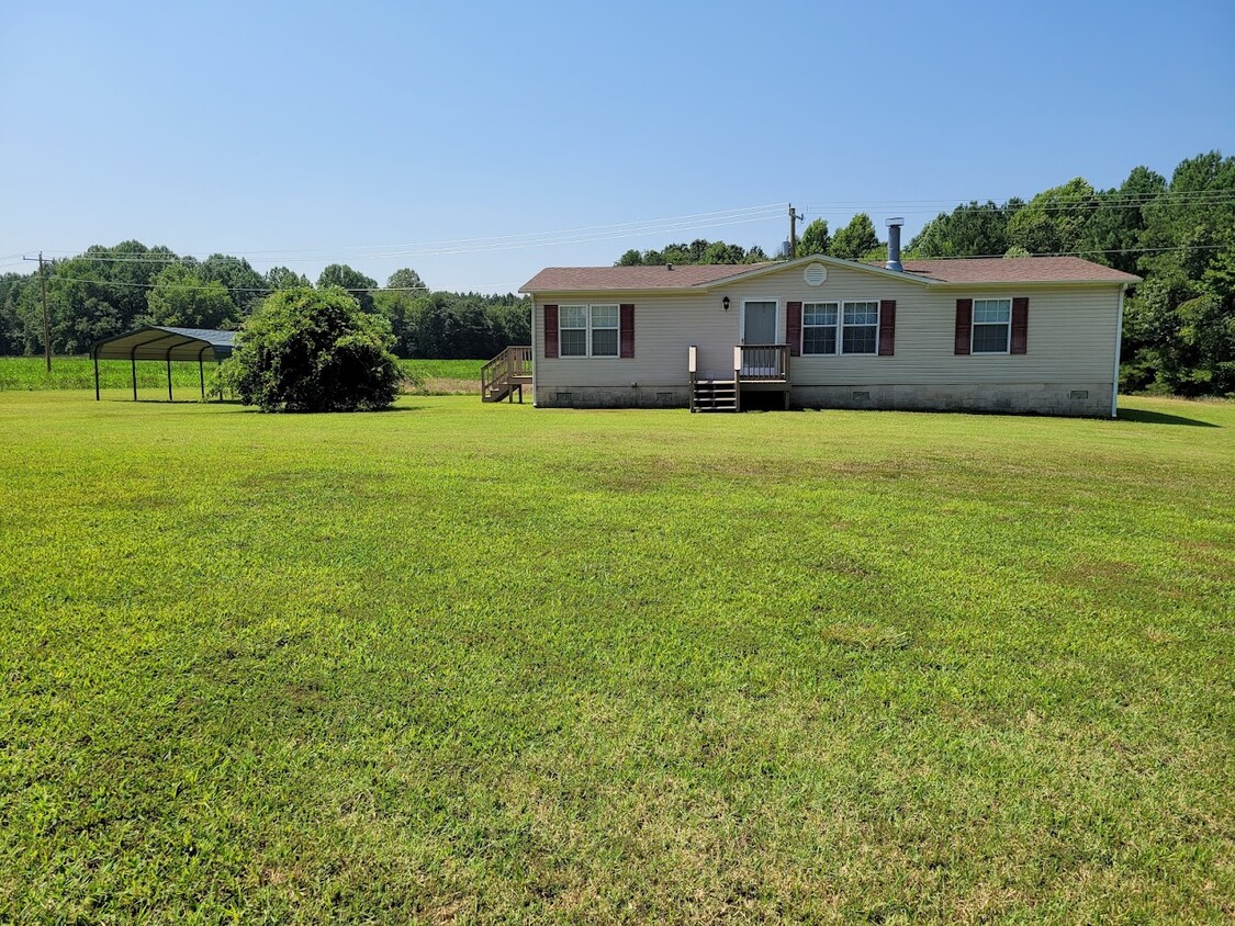 Foto principal - 4675 Whitehall Rd