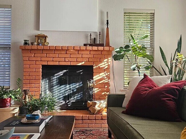 Building Photo - sweet home for you