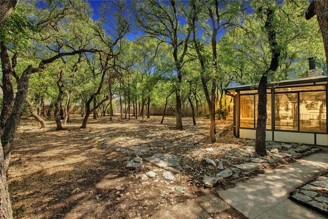 Foto del edificio - 308 Sequoia Trail