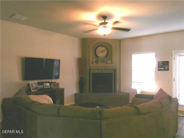 Foto del edificio - 5807-5807 Redstone Pass Ct
