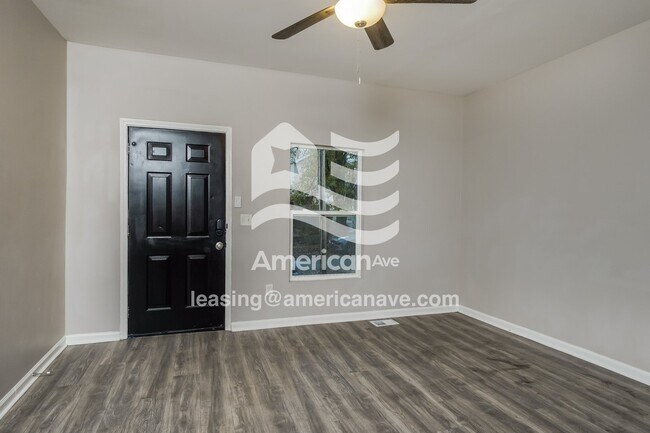 Foto del edificio - 645 Lynn St