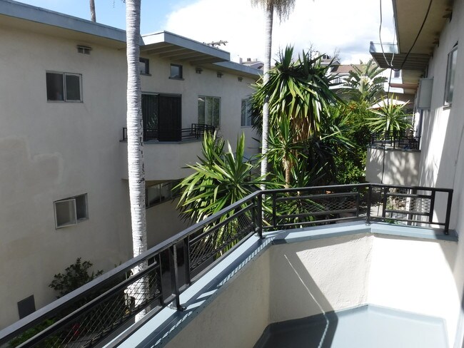 12015 lamanda st unit